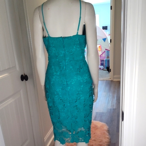 Elegant Teal Lace Dress - Picture 5 of 12